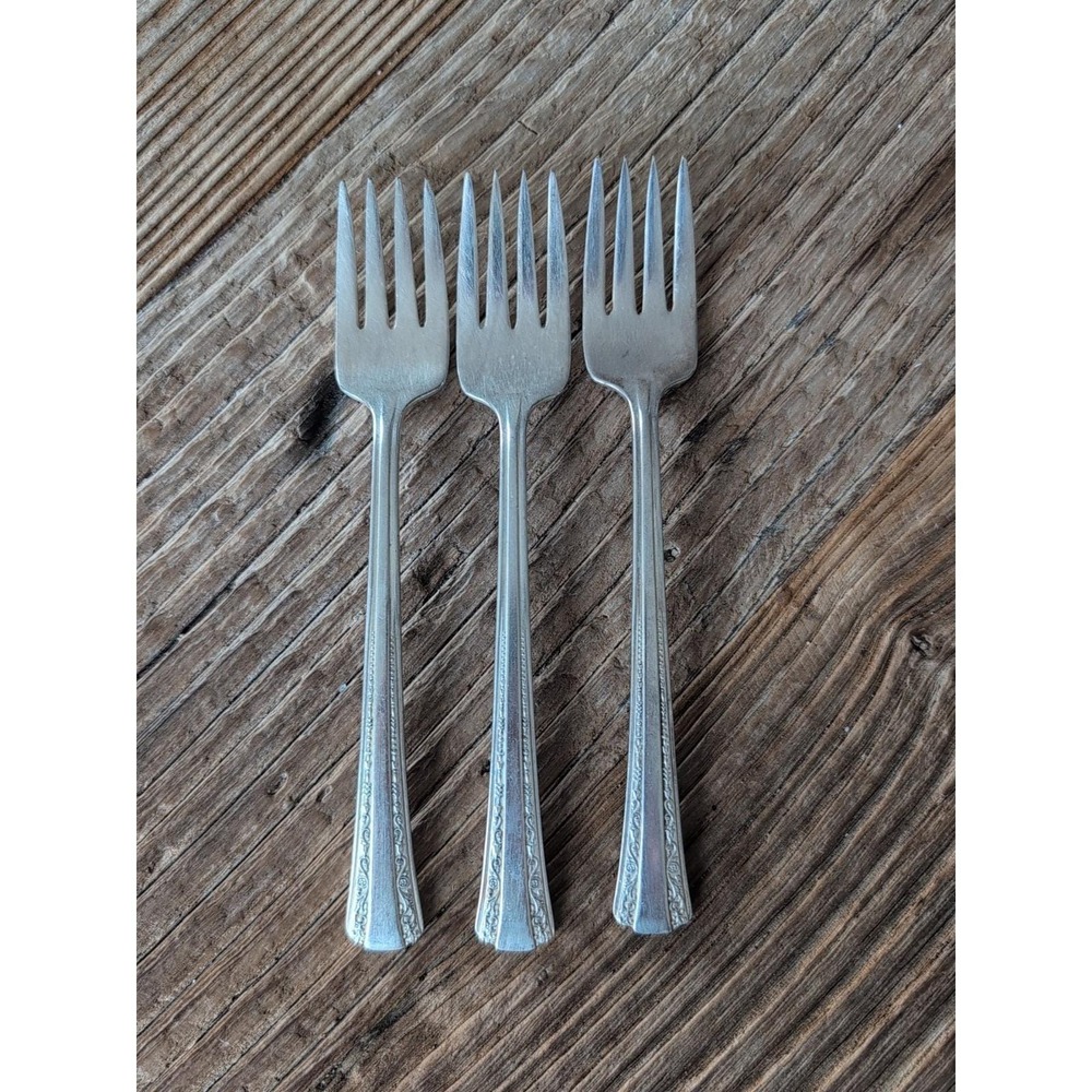 Rogers International Deluxe Silverplate  Gracious Salad Fork 6.5" Set Of 3